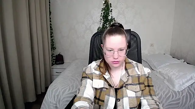 Snapshot of kuri_u chatting on January 10, 11:23 am kuri u online show from January 10, 11:23 am