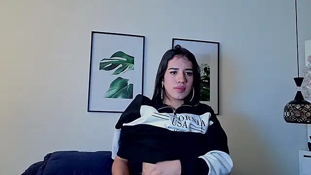 zoevg online show from February 21, 12:06 pm