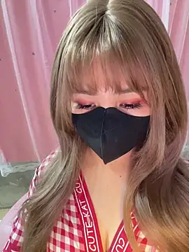 -Violet-t online show from March 20, 1:05 pm