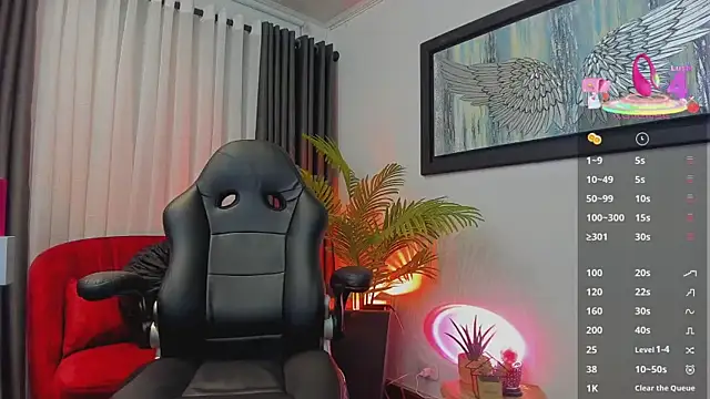 Snapshot of VictoriaPaker chatting on January 16, 11:36 am VictoriaPaker online show from January 16, 11:36 am