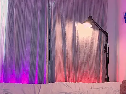 Snapshot of Lesbian_Sexxx chatting on April 3, 8:40 pm Lesbian Sexxx online show from April 3, 8:40 pm