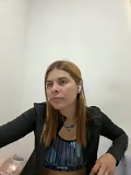 ariannaconnor  online show from February 5, 5:17 pm