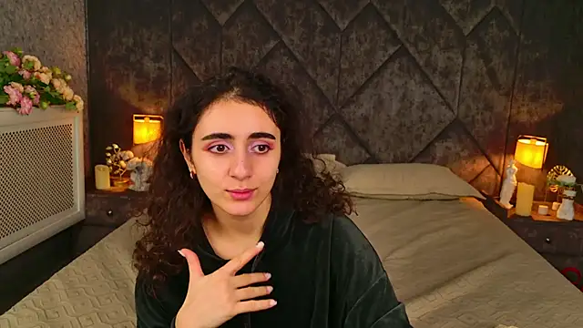 Susan Fors online show from April 13, 5:35 am