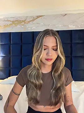 EmmaJhoons online show from May 17, 3:15 am