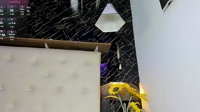 Renata blue online show from February 25, 9:13 pm