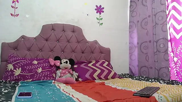 Snapshot of DannaTs1 chatting on April 21, 4:01 pm DannaTs1 online show from April 21, 4:01 pm