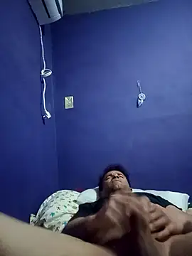 Snapshot of yoguitolokoche chatting on February 3, 9:47 am yoguitolokoche online show from February 3, 9:47 am