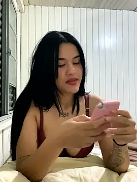 aslhey sandova online show from April 4, 1:15 am