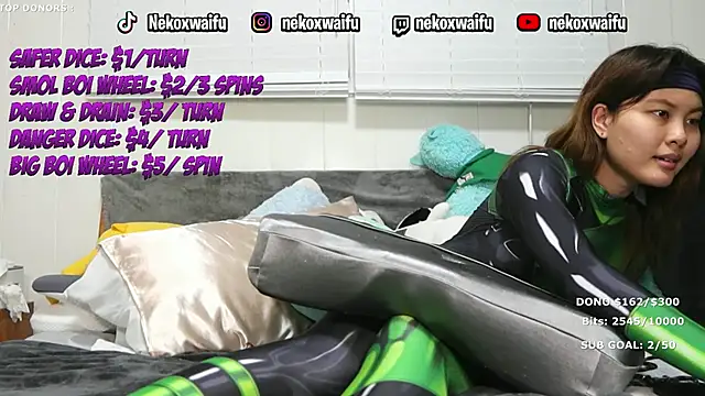 Snapshot of nekoxwaifu chatting on February 12, 8:42 am nekoxwaifu online show from February 12, 8:42 am