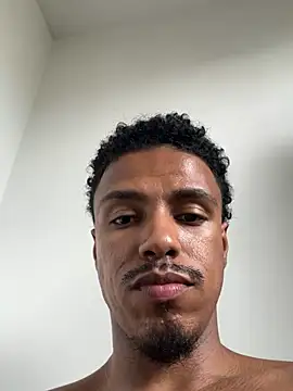 LorenzoBlack27 online show from April 11, 7:29 pm