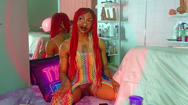DaniaMarcell online show from May 9, 2:17 am