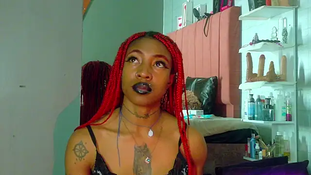 DaniaMarcell online show from May 16, 4:20 am