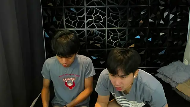 davincihugecock online show from March 20, 4:56 pm