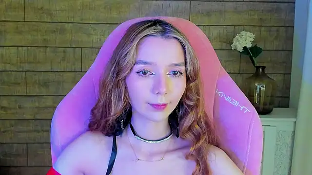 VanessaVienne online show from February 1, 4:27 pm