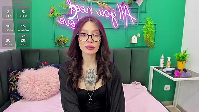 Snapshot of IvyDainty chatting on April 9, 1:38 am IvyDainty online show from April 9, 1:38 am