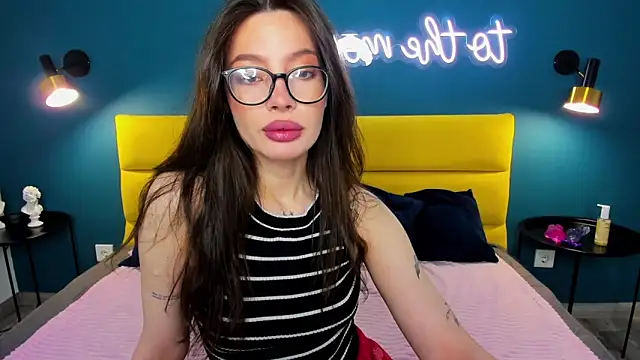 Snapshot of IvyDainty chatting on April 26, 1:25 am IvyDainty online show from April 26, 1:25 am