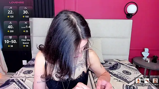 Snapshot of IvyDainty chatting on July 10, 1:43 am IvyDainty online show from July 10, 1:43 am