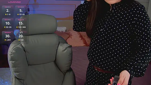  SilkyShadow  online show from March 14, 1:01 am