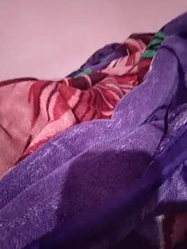 Snapshot of indiahunter chatting on February 9, 4:44 pm indiahunter online show from February 9, 4:44 pm