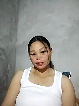 Snapshot of miray- chatting on April 25, 12:41 pm miray- online show from April 25, 12:41 pm