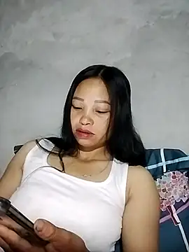 Snapshot of miray- chatting on May 22, 8:25 pm miray- online show from May 22, 8:25 pm