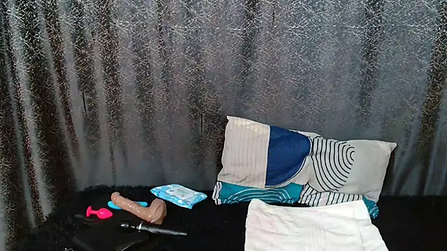 Amanda April online show from March 20, 6:57 pm