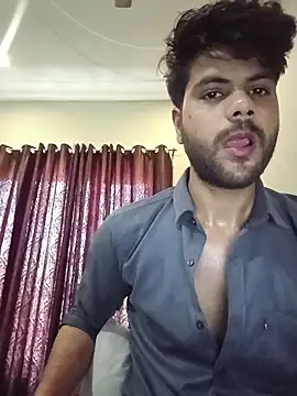 Snapshot of your_bad_boy0001 chatting on February 12, 5:57 am your bad boy0001 online show from February 12, 5:57 am