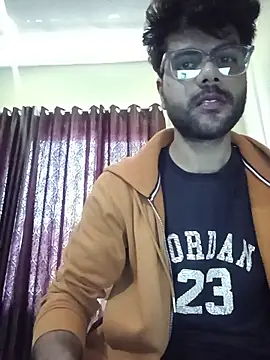 Snapshot of your_bad_boy0001 chatting on February 13, 10:00 am your bad boy0001 online show from February 13, 10:00 am