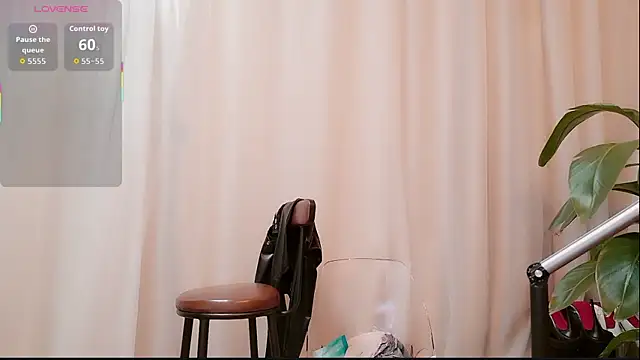 Snapshot of neinei_bao chatting on July 13, 7:33 am neinei bao online show from July 13, 7:33 am