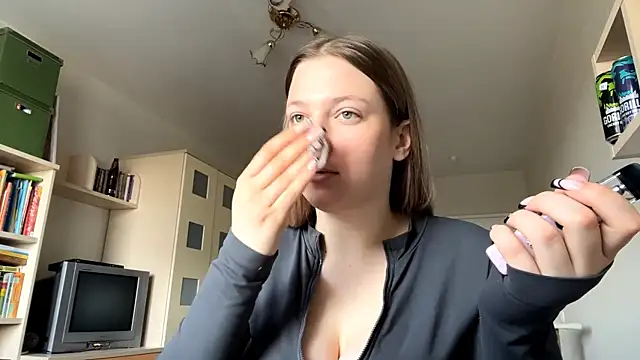 JammieMickiewicz online show from March 19, 7:12 am