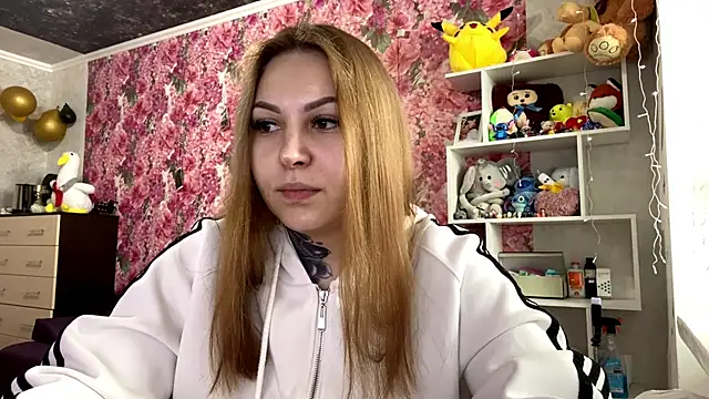 TraciBallena online show from February 6, 9:12 am