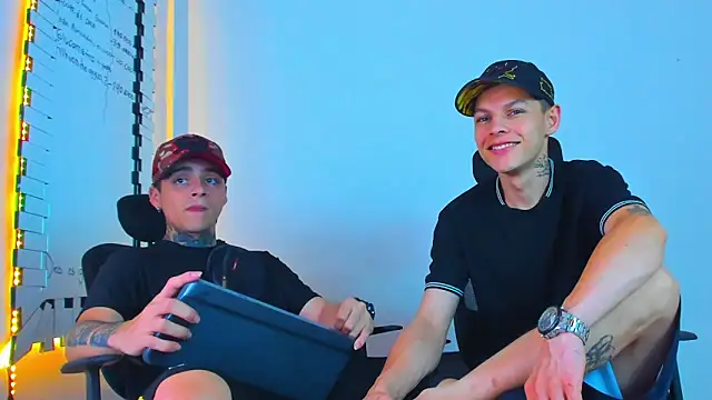 Thomas-Wil online show from February 9, 3:54 am