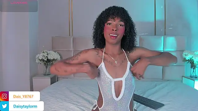 DaisyTaylor   online show from February 28, 12:50 pm