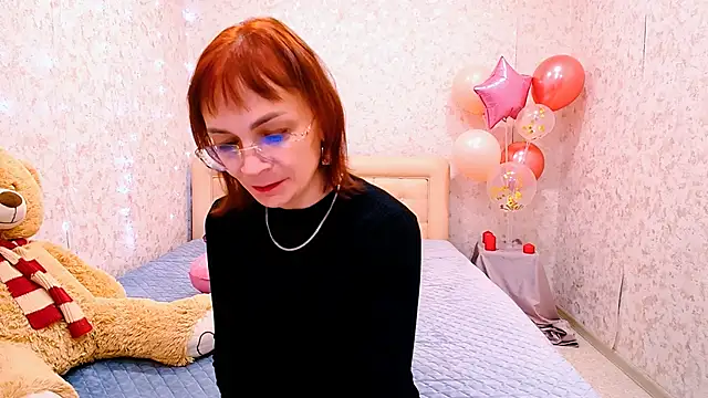 Snapshot of DarkOpiumX chatting on February 5, 2:16 am DarkOpiumX online show from February 5, 2:16 am