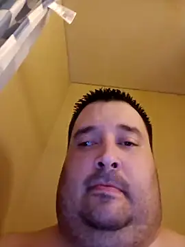 Snapshot of tacoguy1992 chatting on February 22, 2:02 am tacoguy1992 online show from February 22, 2:02 am