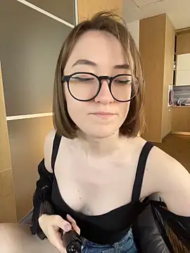 Snapshot of Persephone_Kore chatting on April 26, 2:37 pm Persephone Kore online show from April 26, 2:37 pm
