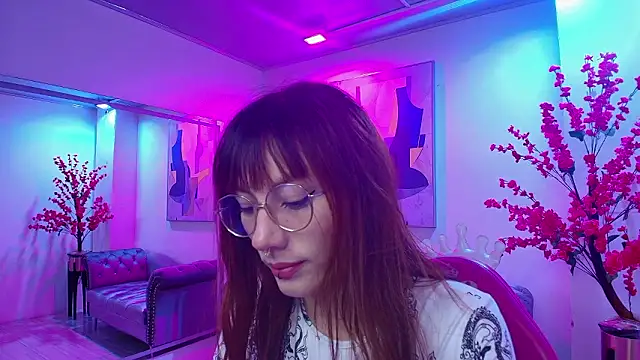 Lilith tayylor online show from February 2, 11:31 am