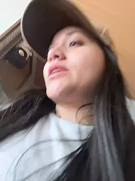 Veronica Wins  online show from February 13, 7:32 pm