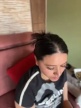 Veronica Wins  online show from May 14, 5:31 pm