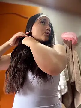 Veronica Wins  online show from May 22, 2:22 pm