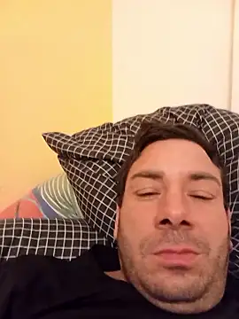 Snapshot of MiWaBitch chatting on January 8, 9:28 pm MiWaBitch online show from January 8, 9:28 pm