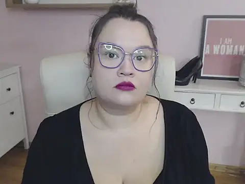 HollyDanceSoul online show from January 14, 6:08 am