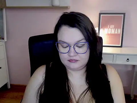 HollyDanceSoul online show from March 4, 5:57 am