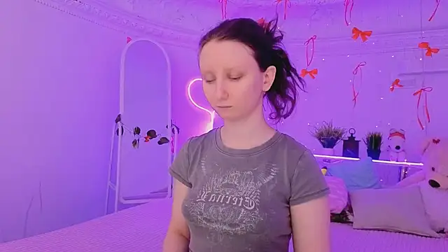 Snapshot of SunshineBlaze chatting on February 10, 1:26 pm SunshineBlaze online show from February 10, 1:26 pm