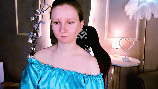 Snapshot of SunshineBlaze chatting on February 24, 1:31 pm SunshineBlaze online show from February 24, 1:31 pm