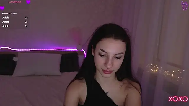 Snapshot of TianaHot777 chatting on February 4, 1:50 pm TianaHot777 online show from February 4, 1:50 pm