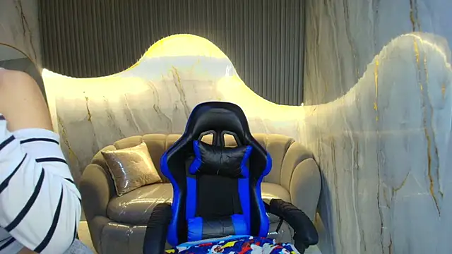 katalina r  online show from February 12, 3:34 am