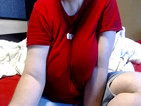 Snapshot of Santanna77 chatting on June 19, 7:45 am Santanna77 online show from June 19, 7:45 am