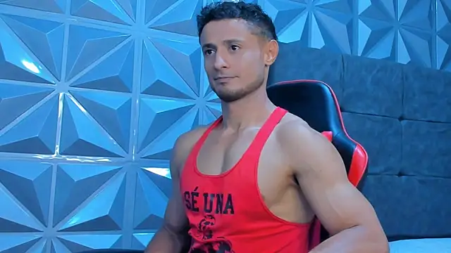 Snapshot of Adonys_Lewis_ chatting on June 18, 6:46 am Adonys Lewis online show from June 18, 6:46 am