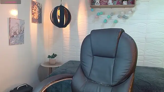 paullcb online show from February 27, 4:01 am